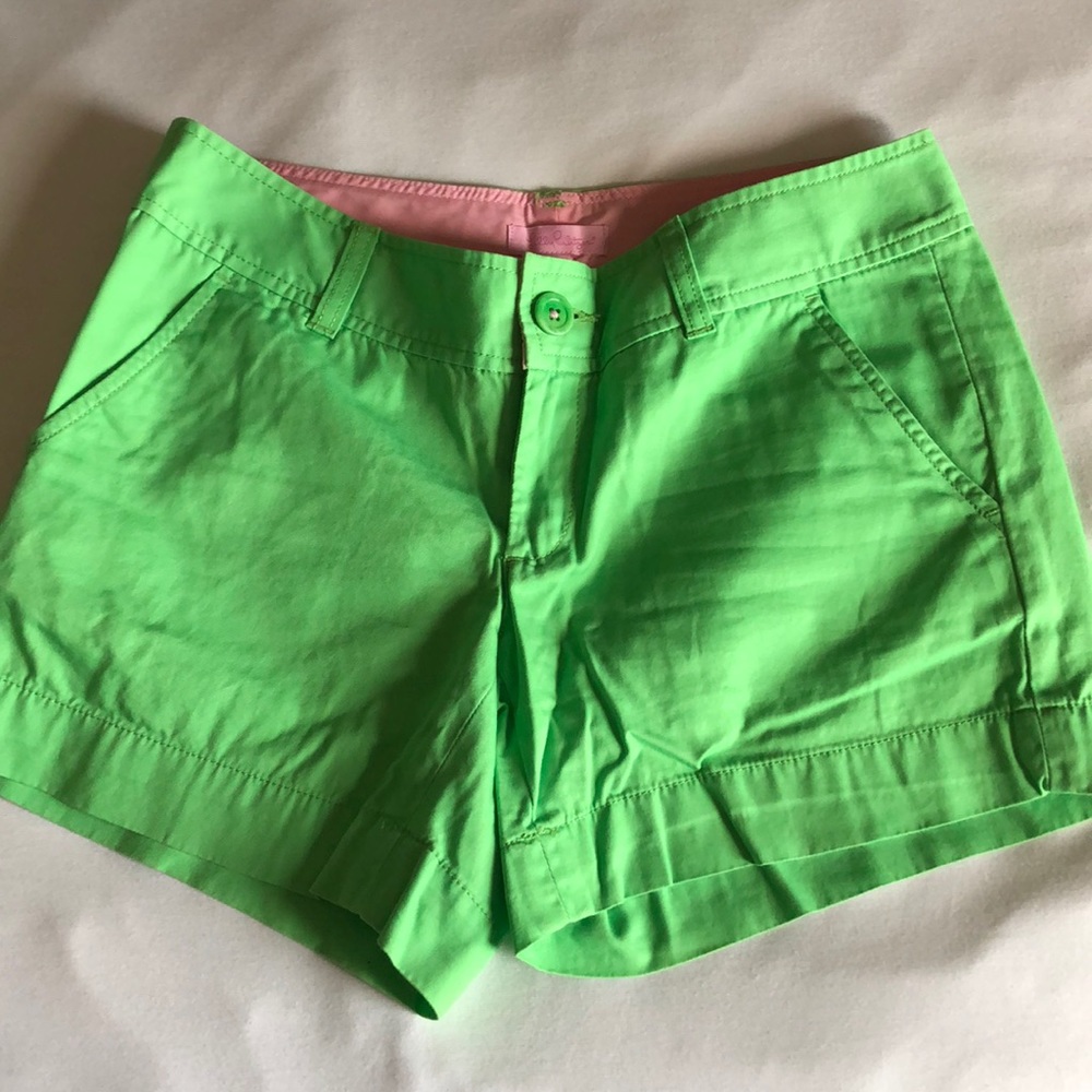Lilly Pulitzer green chino short, Sz 2